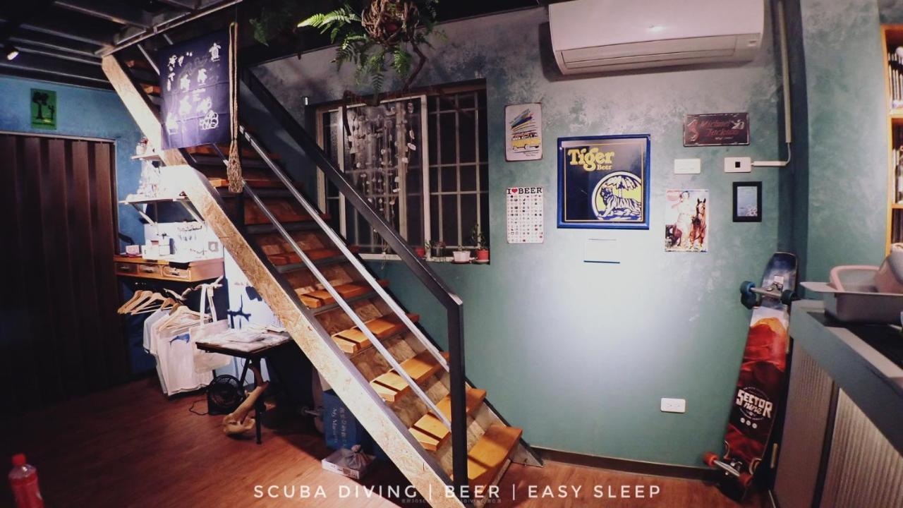 氮醉潛水酒吧旅宿joscubar Diving Hostel Xiaoliuqiu Eksteriør billede
